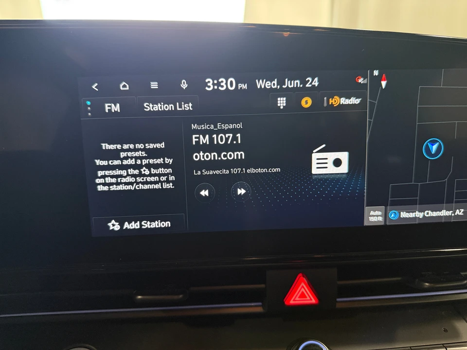 2025 Hyundai Elantra - Image 14 of 31