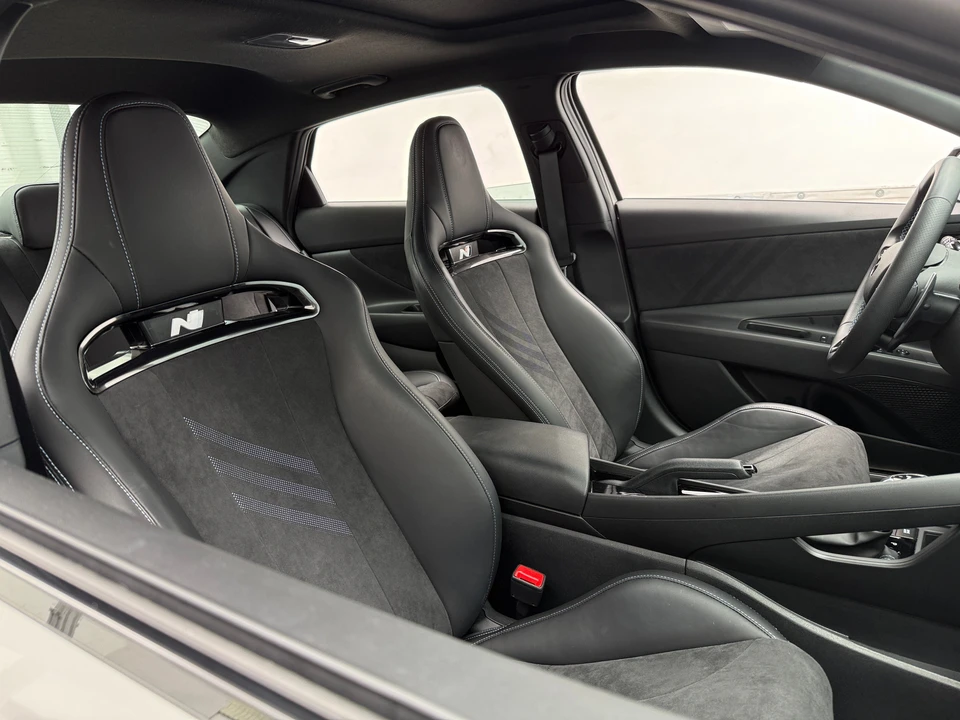 2025 Hyundai Elantra - Image 2 of 20