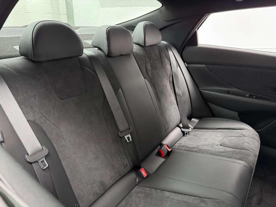 2025 Hyundai Elantra - Image 3 of 20