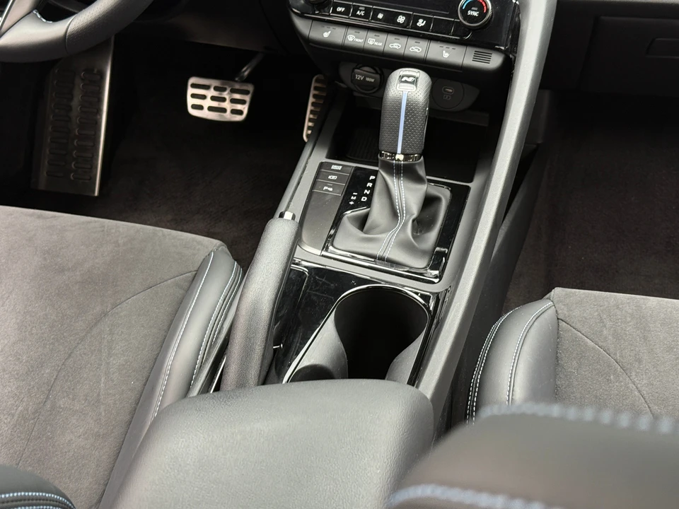 2025 Hyundai Elantra - Image 5 of 20