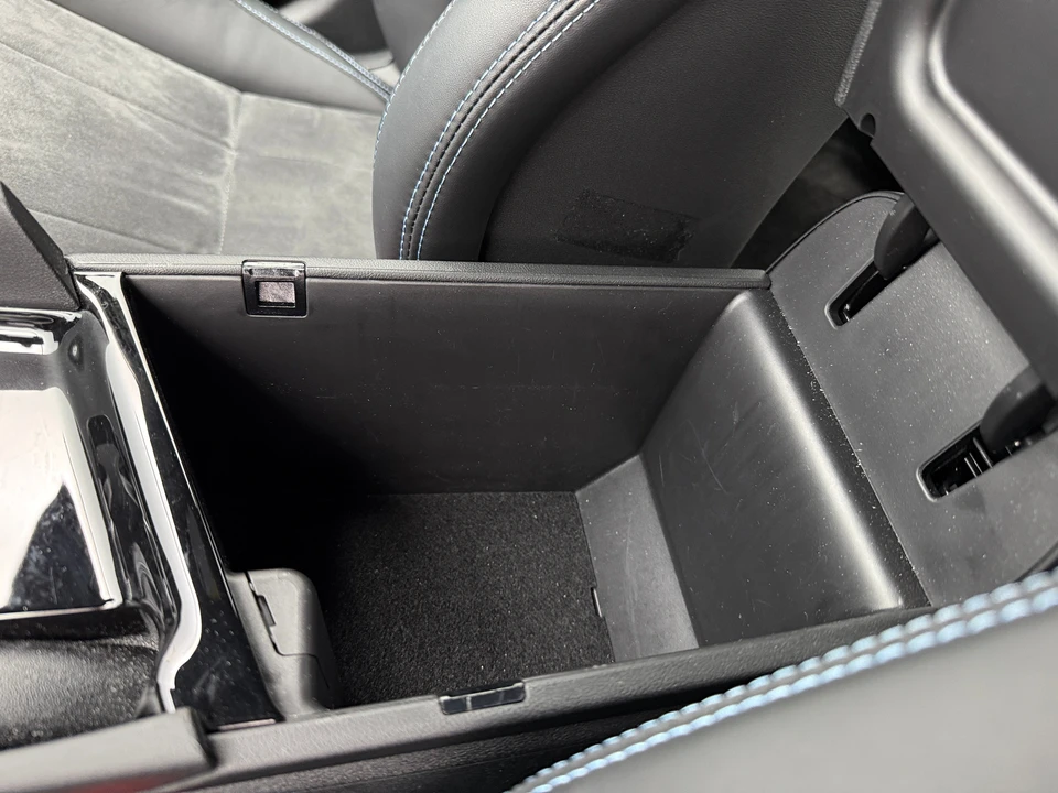 2025 Hyundai Elantra - Image 13 of 20