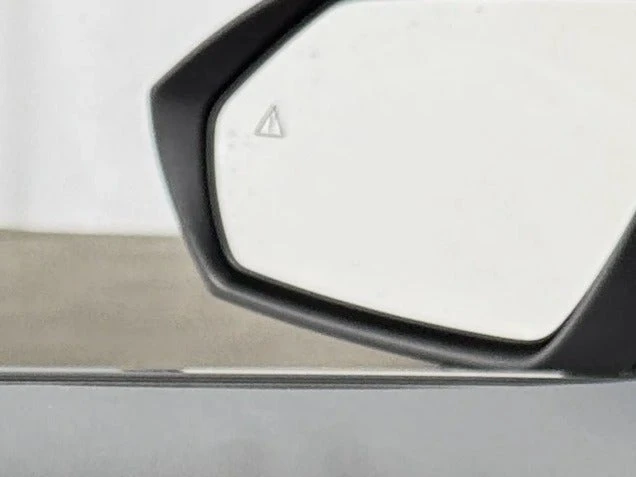 2025 Hyundai Elantra - Image 18 of 20