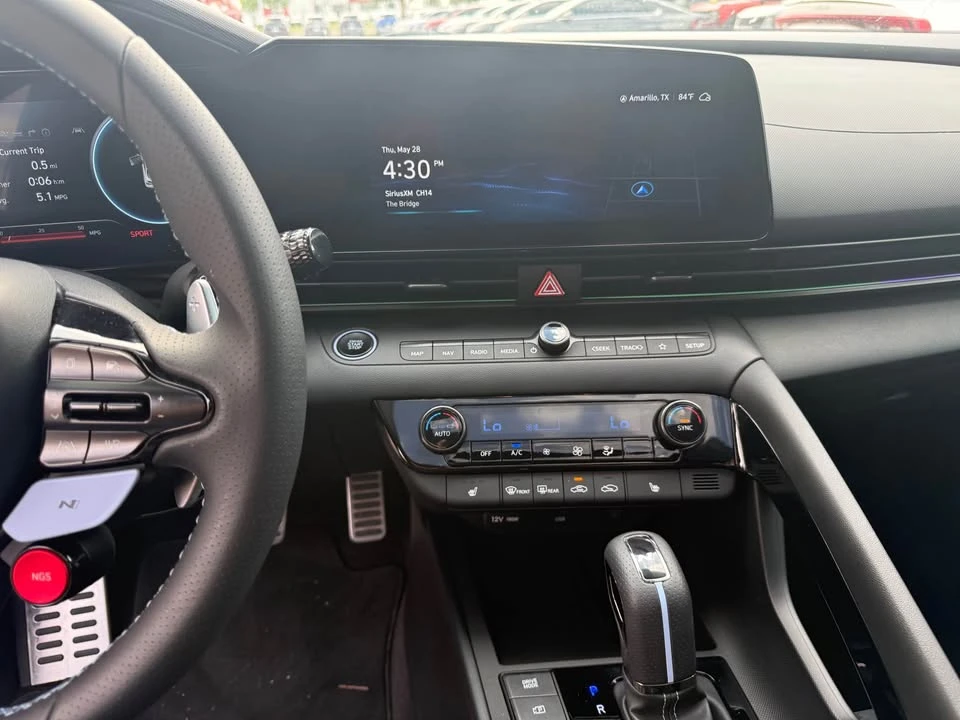 2025 Hyundai Elantra - Image 12 of 13