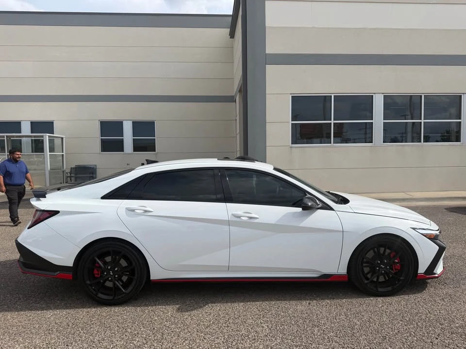 2025 Hyundai Elantra - Image 2 of 13