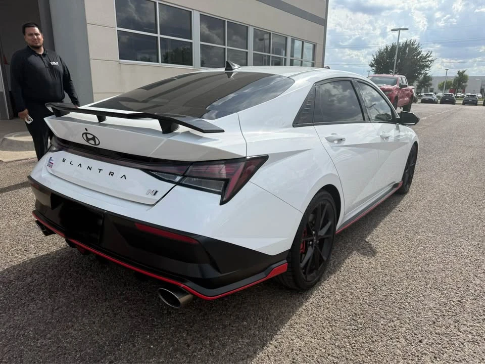 2025 Hyundai Elantra - Image 3 of 13