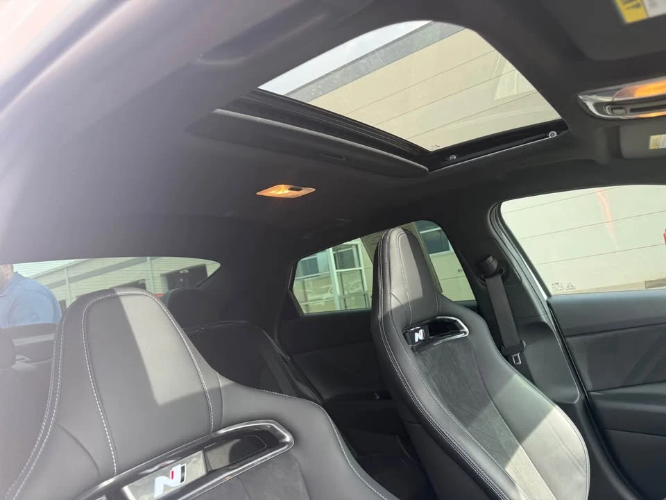 2025 Hyundai Elantra - Image 8 of 13