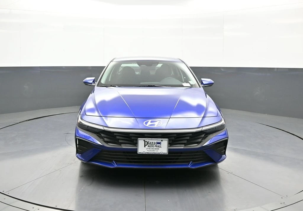 2025 Hyundai Elantra - Image 2 of 21