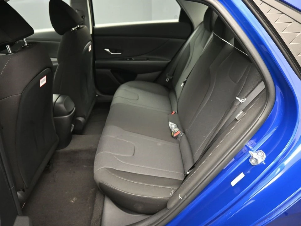 2025 Hyundai Elantra - Image 20 of 21