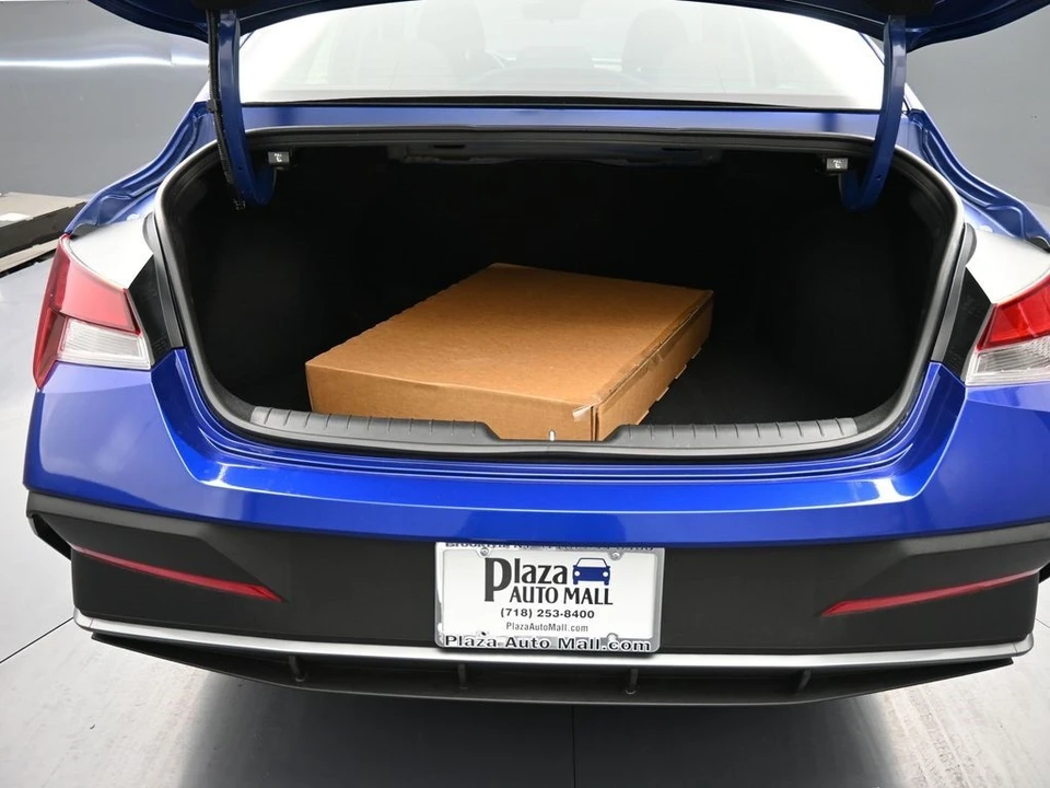 2025 Hyundai Elantra - Image 21 of 21