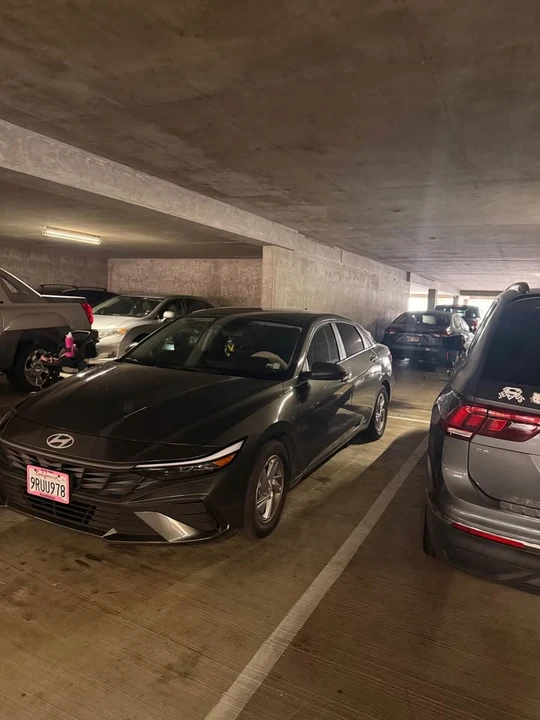 2025 Hyundai Elantra - Image 3 of 6