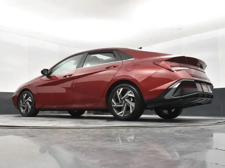 2025 Hyundai Elantra - Image 12 of 12