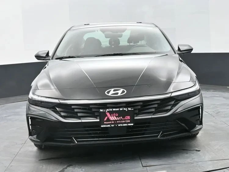 2025 Hyundai Elantra - Image 3 of 12