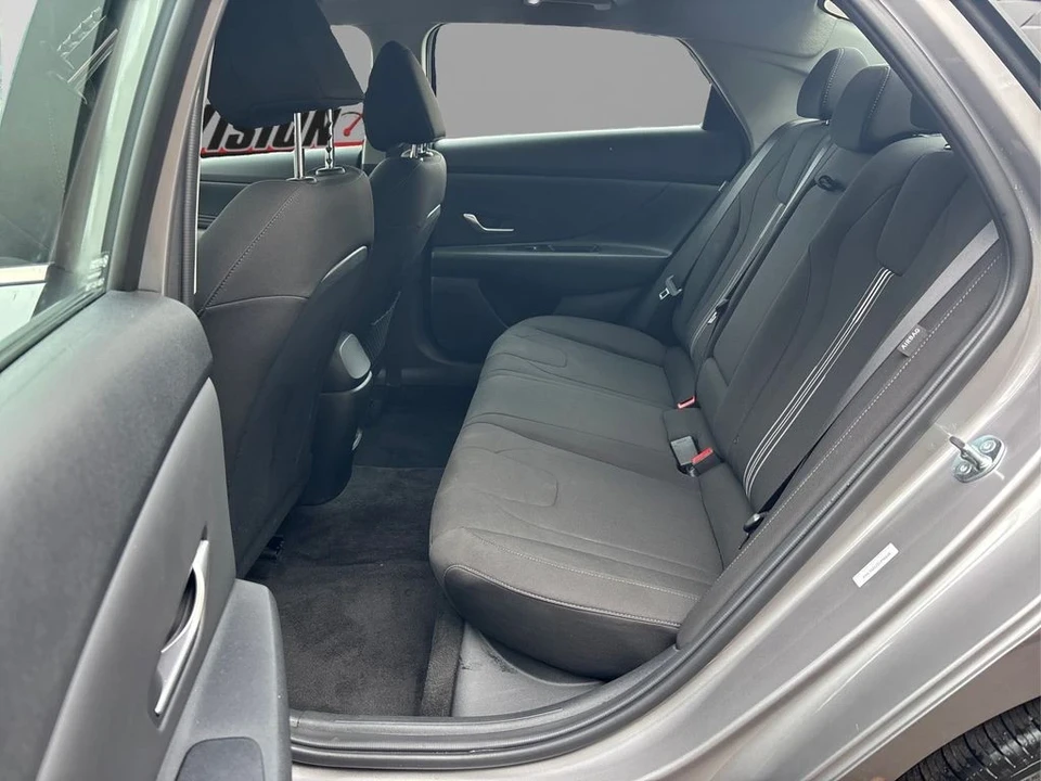 2025 Hyundai Elantra - Image 10 of 12