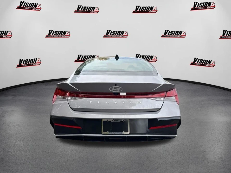 2025 Hyundai Elantra - Image 6 of 12