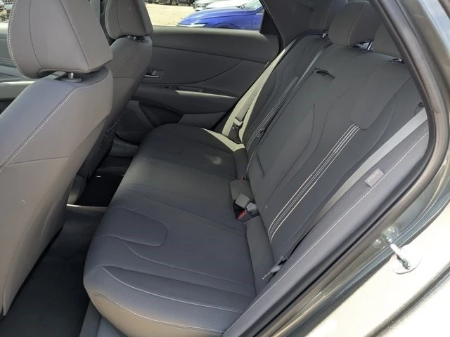 2025 Hyundai Elantra - Image 14 of 21