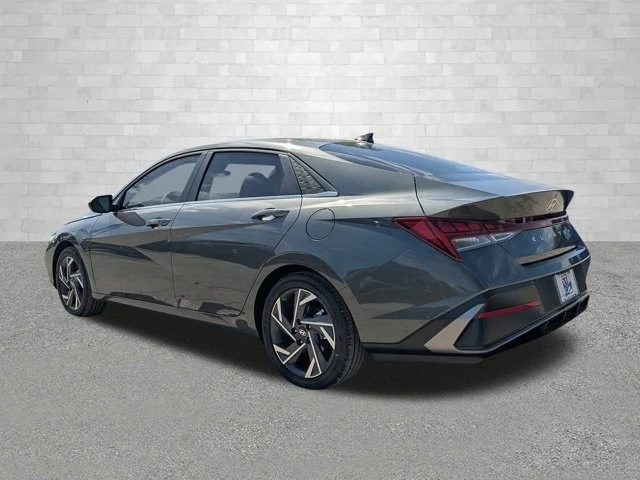 2025 Hyundai Elantra - Image 4 of 21