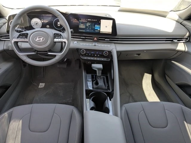 2025 Hyundai Elantra - Image 9 of 21