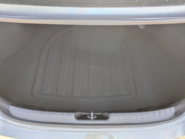 2025 Hyundai Elantra - Image 15 of 21