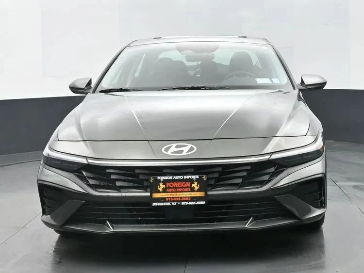 2025 Hyundai Elantra - Image 3 of 12