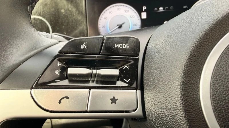 2025 Hyundai Elantra - Image 9 of 12