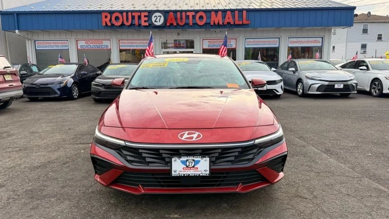 2025 Hyundai Elantra - Image 3 of 12