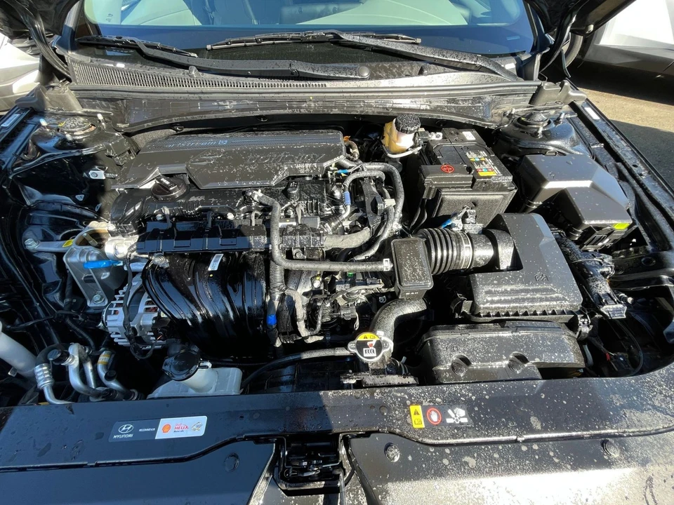 2025 Hyundai Elantra - Image 30 of 31