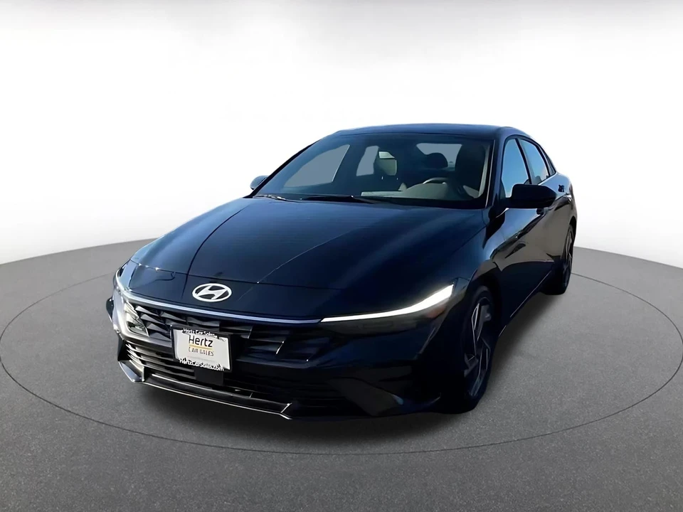 2025 Hyundai Elantra - Image 3 of 31