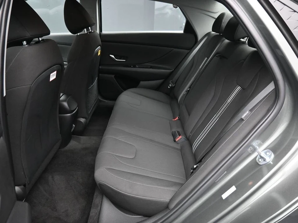 2025 Hyundai Elantra - Image 21 of 21