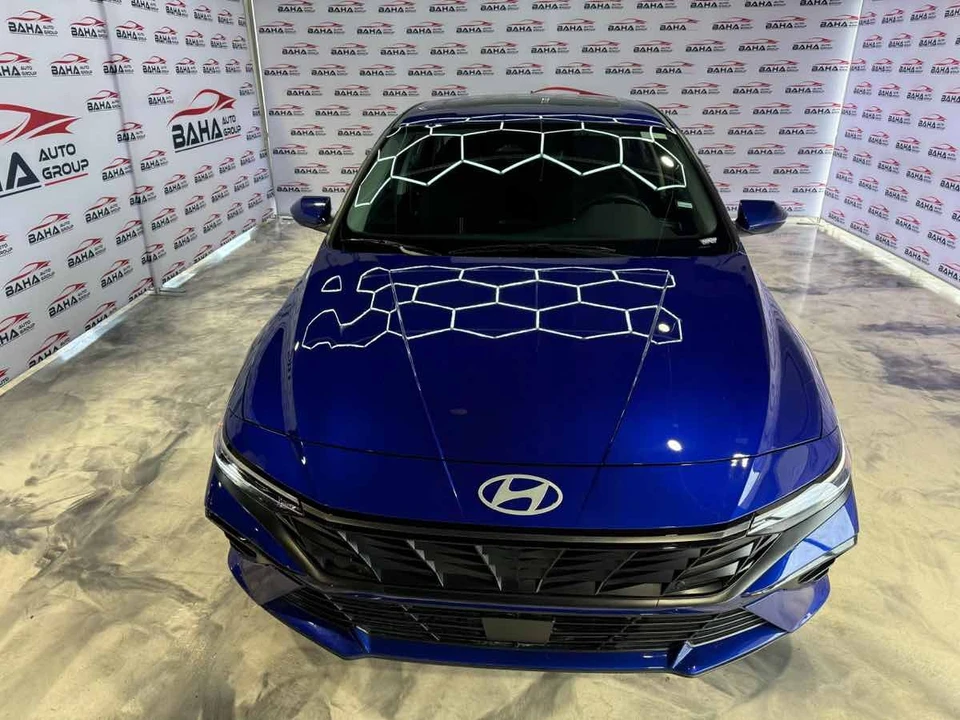 2025 Hyundai Elantra - Image 5 of 31