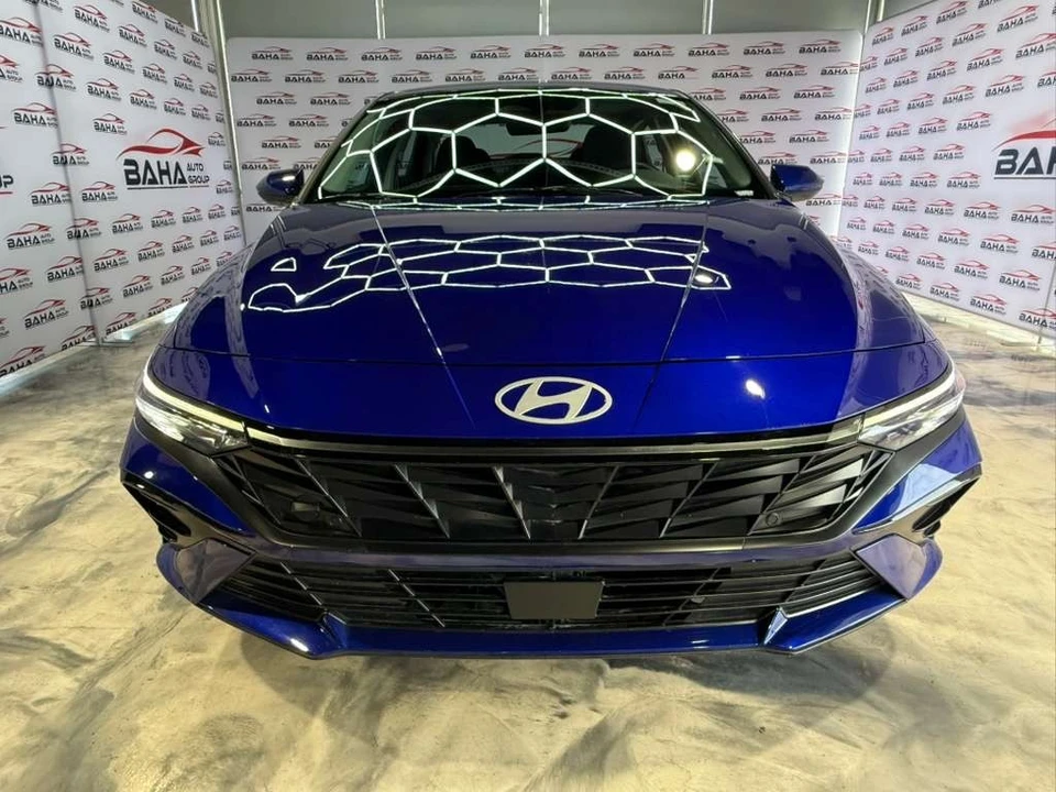 2025 Hyundai Elantra - Image 3 of 31