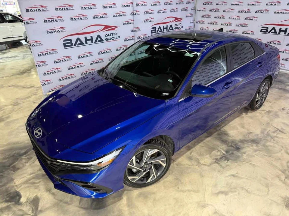2025 Hyundai Elantra - Image 6 of 31