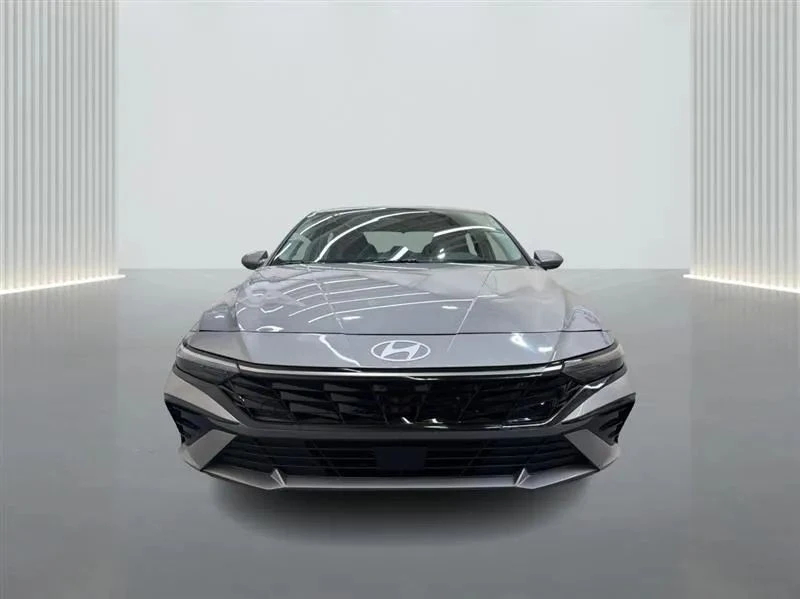 2025 Hyundai Elantra - Image 8 of 12