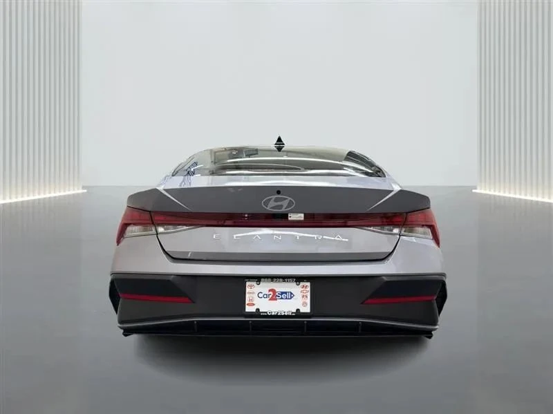 2025 Hyundai Elantra - Image 4 of 12