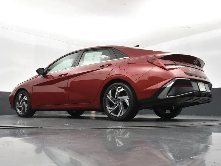 2025 Hyundai Elantra - Image 12 of 12