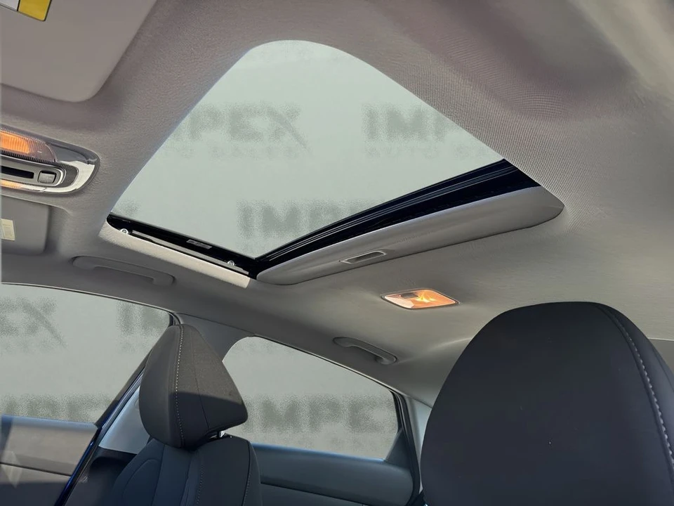 2025 Hyundai Elantra - Image 10 of 12