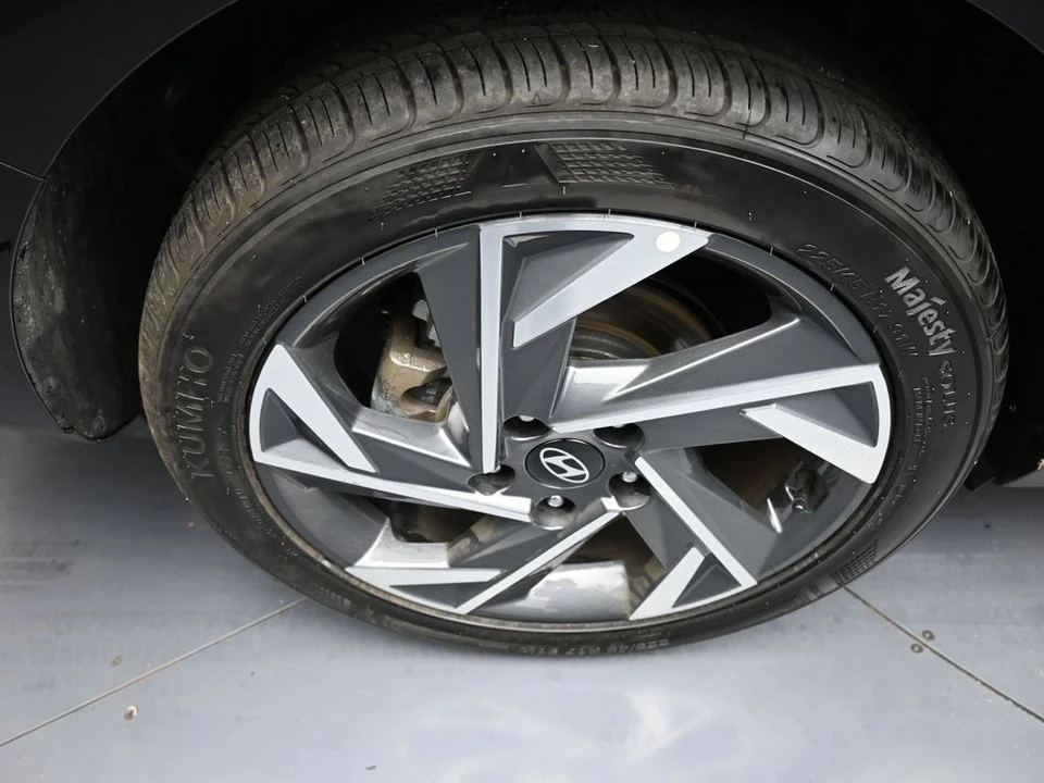 2025 Hyundai Elantra - Image 12 of 12