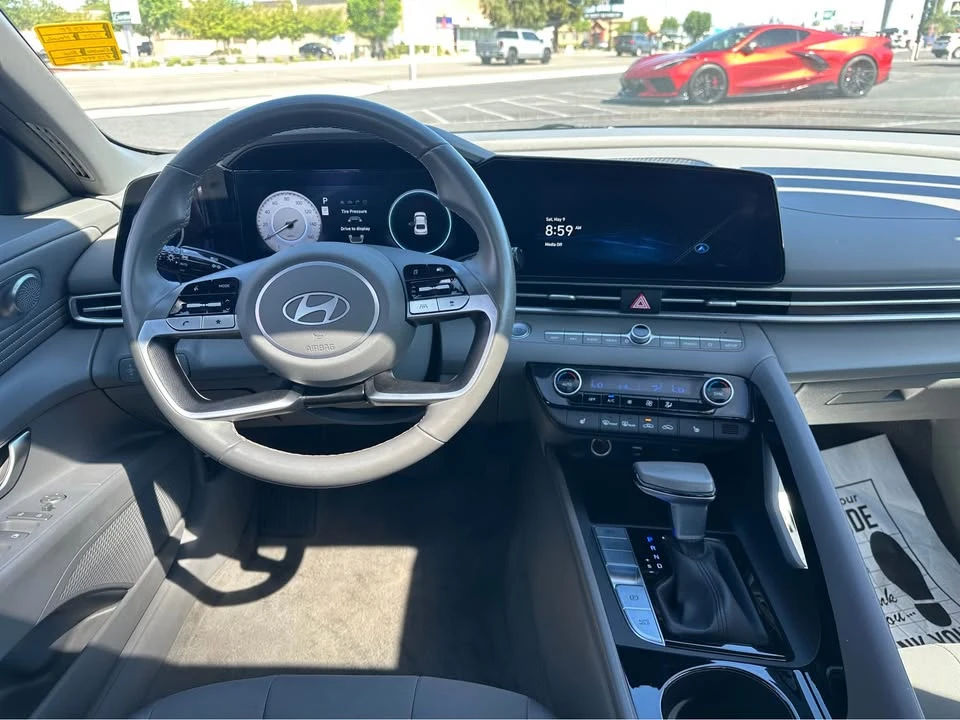 2025 Hyundai Elantra - Image 8 of 9