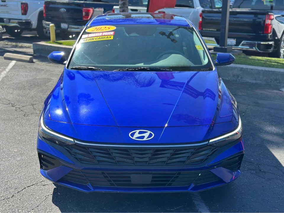 2025 Hyundai Elantra - Image 2 of 9