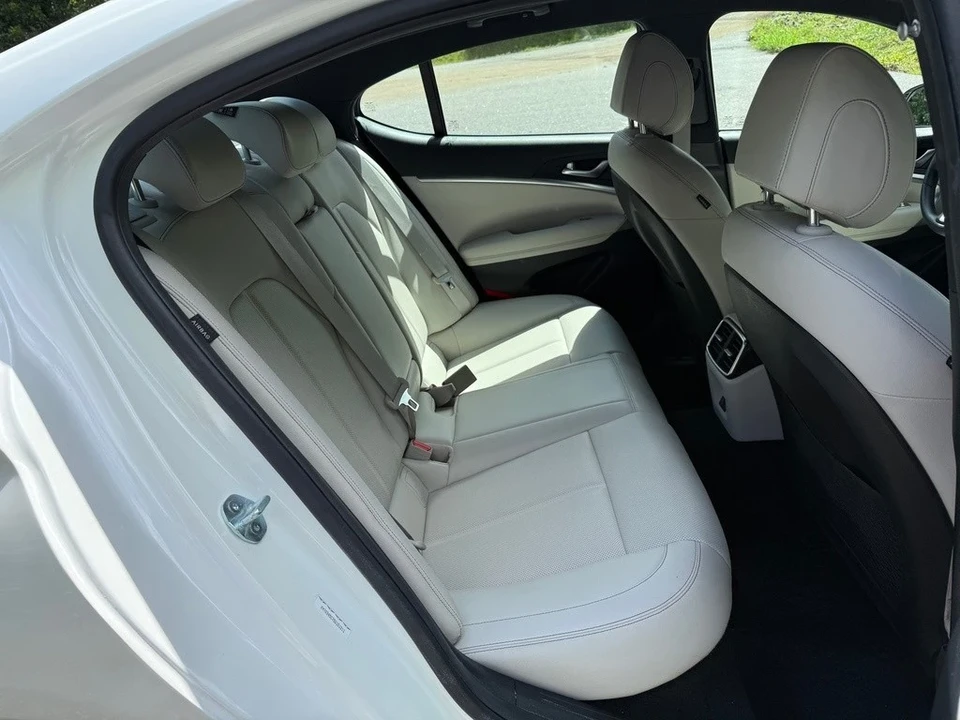 2025 Hyundai - Image 18 of 21