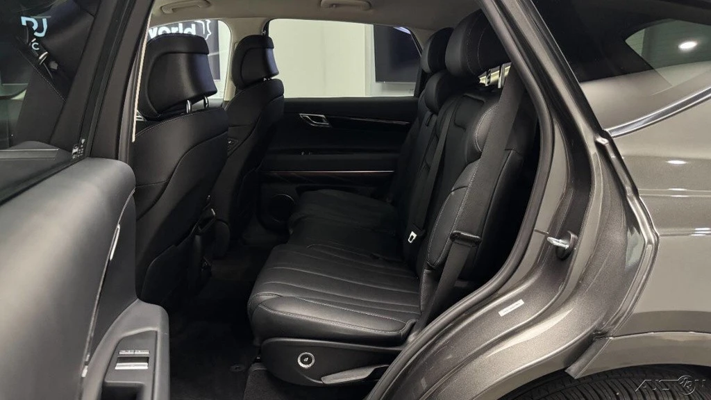 2025 Hyundai - Image 19 of 21