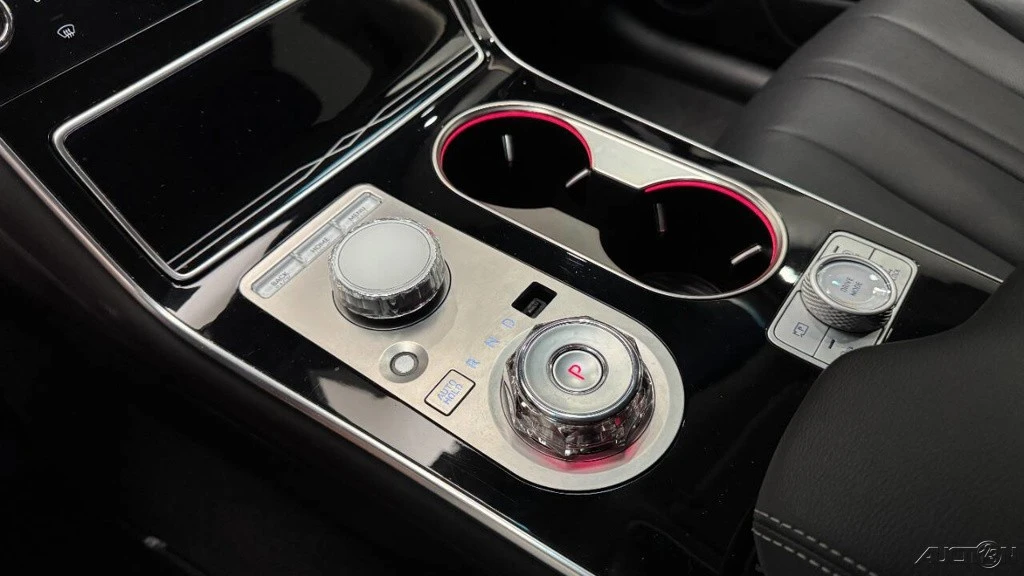2025 Hyundai - Image 15 of 21
