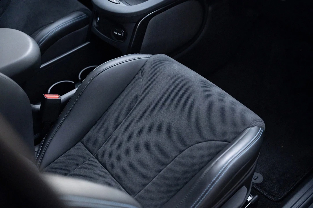 2025 Hyundai Ioniq 5 N - Image 17 of 28