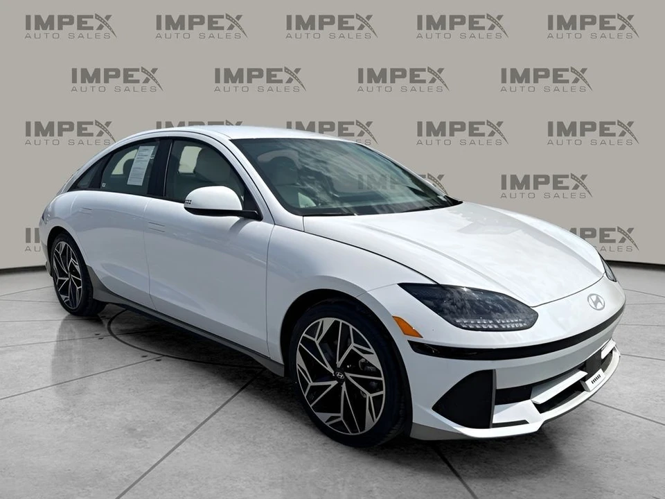 2025 Hyundai Ioniq 6 - Image 7 of 31
