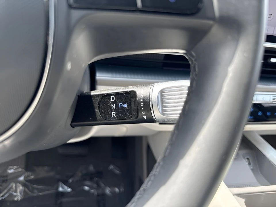 2025 Hyundai Ioniq 6 - Image 16 of 31