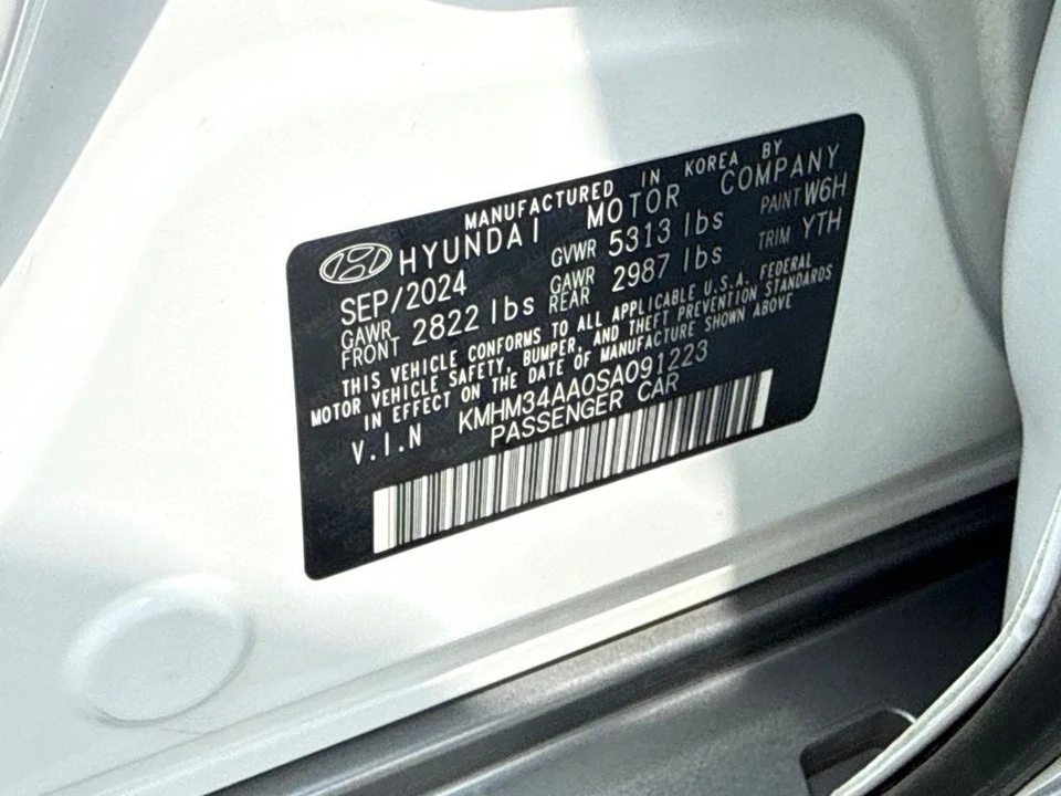 2025 Hyundai Ioniq 6 - Image 31 of 31