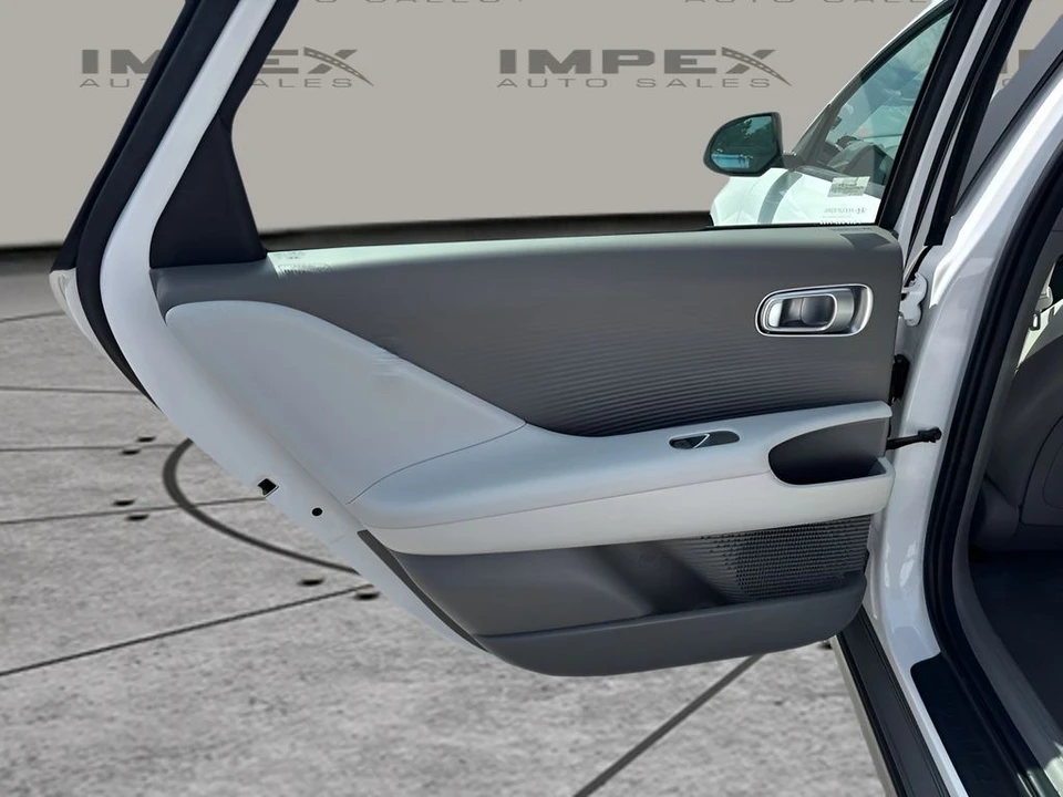 2025 Hyundai Ioniq 6 - Image 27 of 31