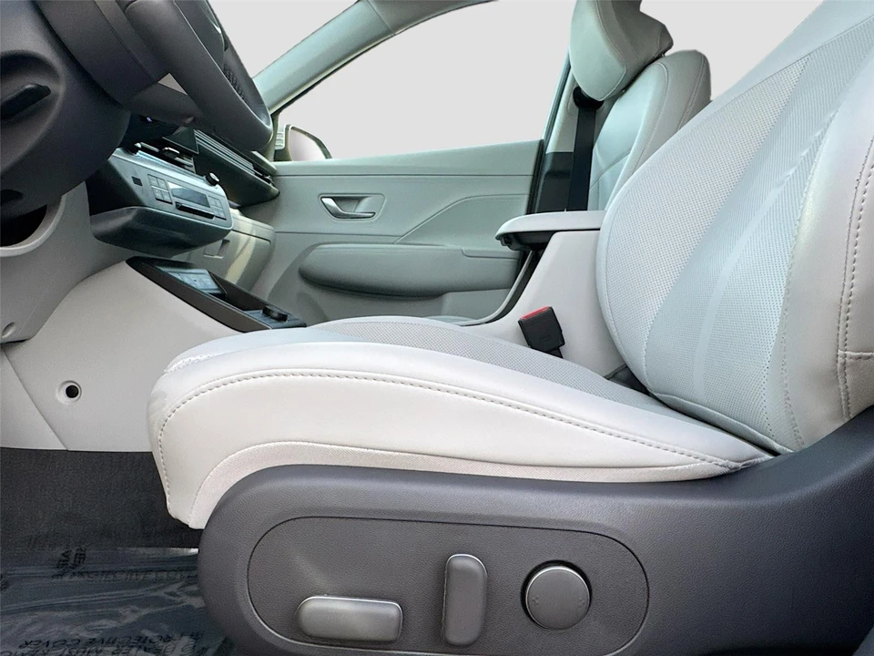 2025 Hyundai Kona - Image 18 of 21