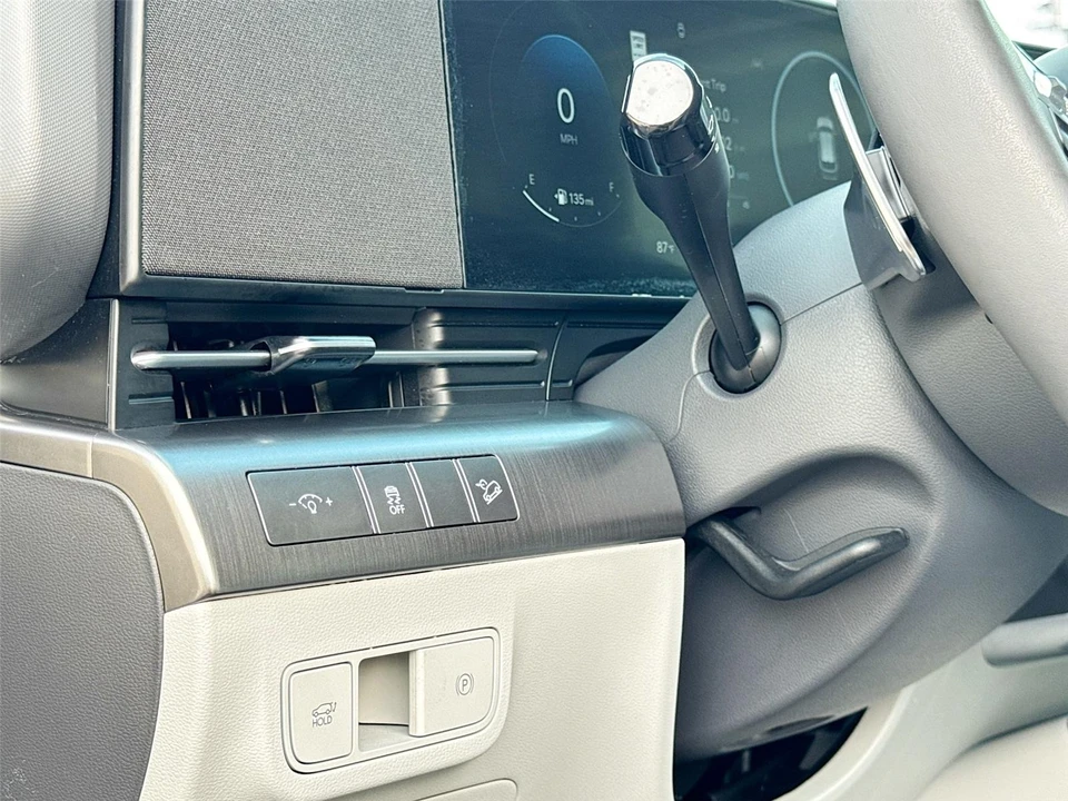 2025 Hyundai Kona - Image 10 of 21