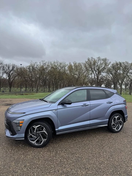 2025 Hyundai Kona - Image 2 of 15