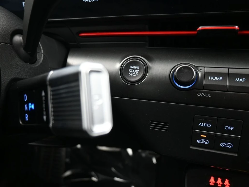 2025 Hyundai Kona - Image 19 of 21